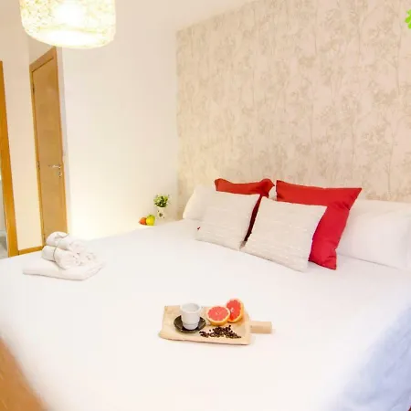 Gs Superb With Public Garage * سانتياغو دي كومبوستيلا