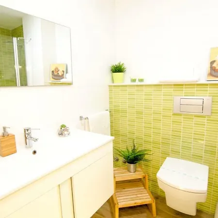 Apartment Gs Superb With Public Garage
